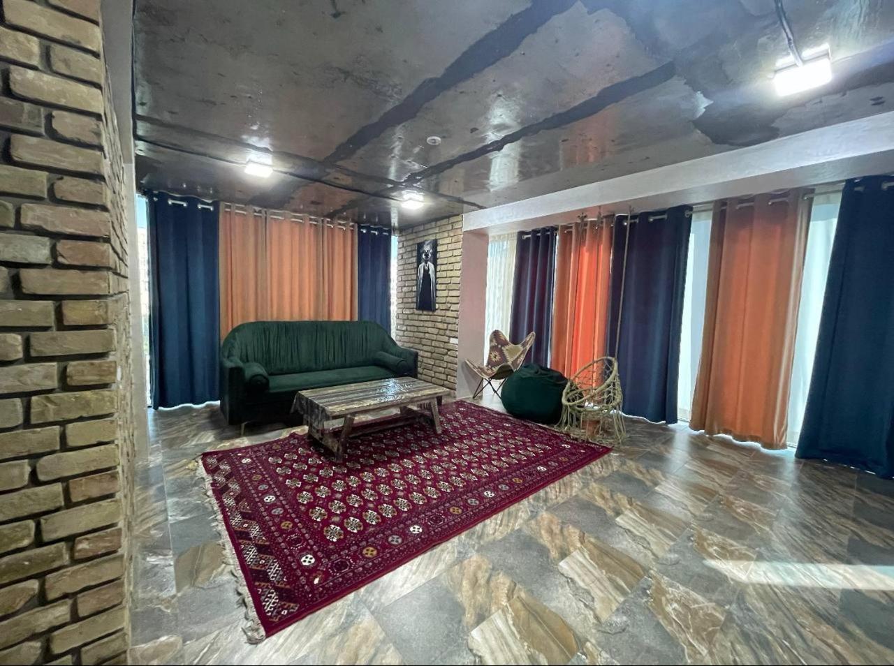 Local Hotel Tashkent Exterior foto